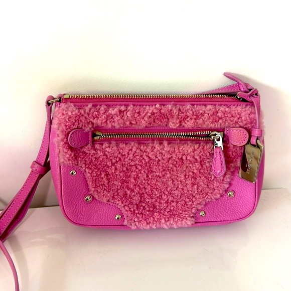 Coach Small Rhyder Bag Pink Shearling and Leather - Picture 3 of 9